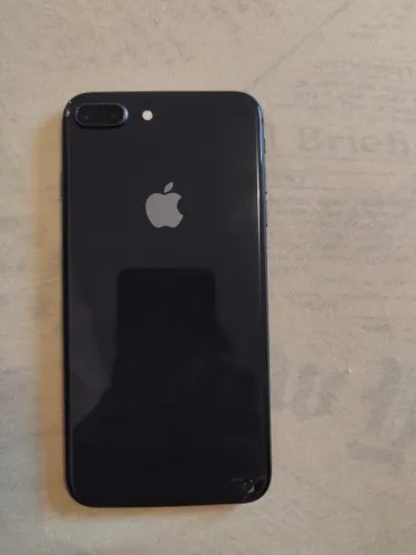iPhone 8 Plus preto