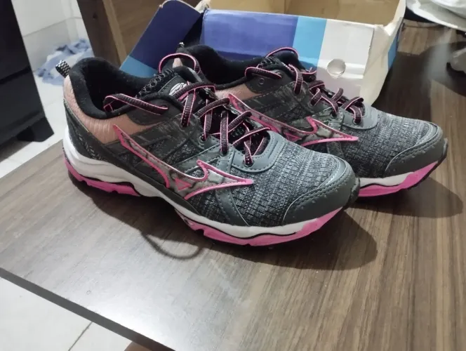 Vendo tênis Mizuno feminino 