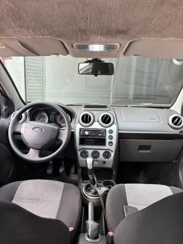 Ford Fiesta Sedan SE 1.6 8V Flex 4P 2014