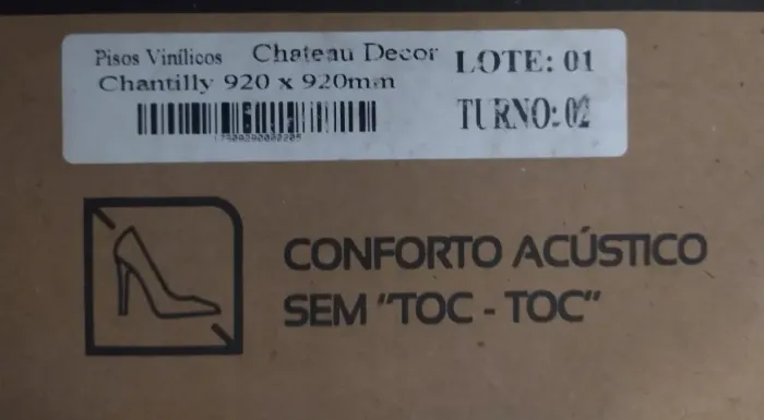 Piso vinílico Linha Château Decor (colado)