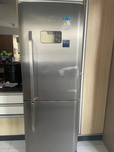 Geladeira Electrolux ótima 