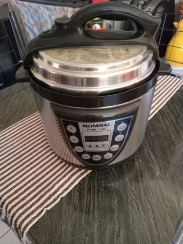 PANELA DE PRESSÃO ELÉTRICA MONDIAL PRATIC COOK 5 LITROS ESTÁ FONCIONANDO PERFEITAMENTE