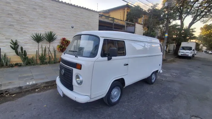 Volkswagen Kombi Furgão 1.4 MI Total Flex 8V 2012
