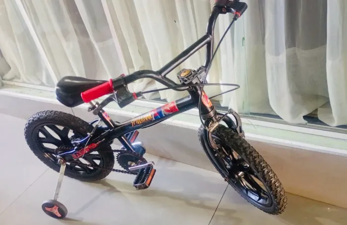 Bicicleta infantil homem aranha Aro16.