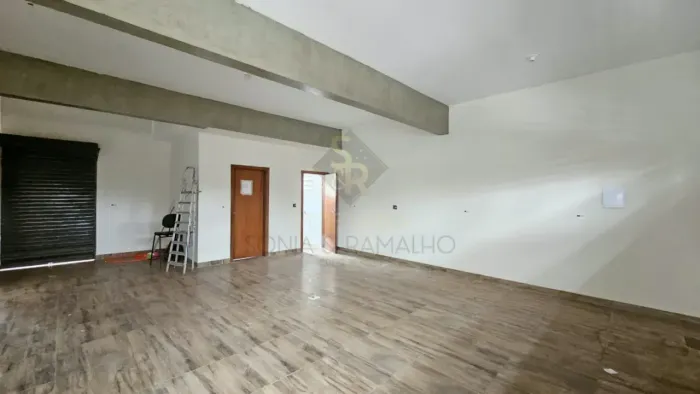 Imóvel comercial para locação no bairro Jardim Piratininga, em Ribeirão Preto/SP.
