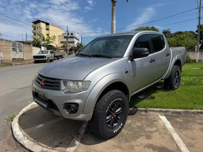 Mitsubishi L200 Triton HPE 3.2 CD TB Int.diesel AUT 2016