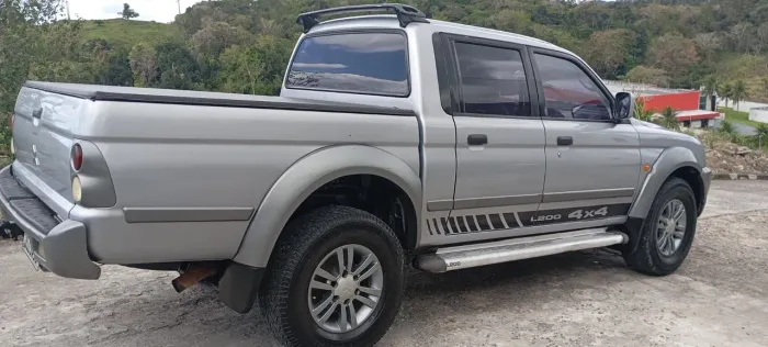 Mitsubishi L200 Outdoor HPE 2.5 4X4 CD T.dies. Mec. 2009