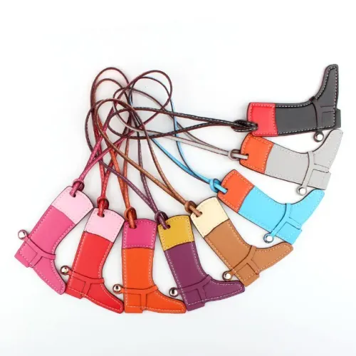 Chaveiros e Charms para Bolsa - BOTA