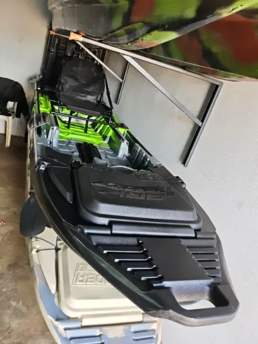 Vendo caiaque milha náutica modelo ARK 1290 praticamente novo foi na água apenas 1 vez