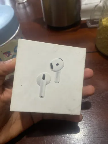 AirPods 4