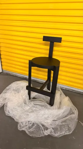 Banqueta girafa ebanizada Lina Bo Bardi