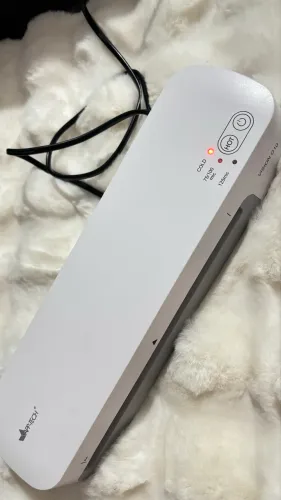 Plastificadora App Tech Vision G10 + 20 unidades de plástico.