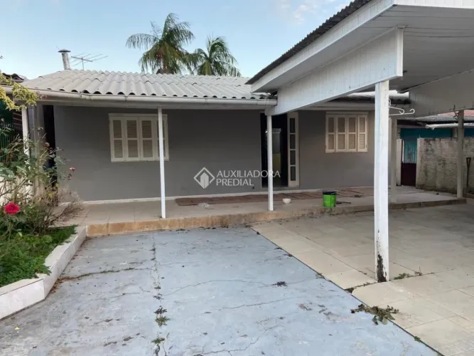 Casa à Venda em Vila Eunice Velha - Cachoeirinha