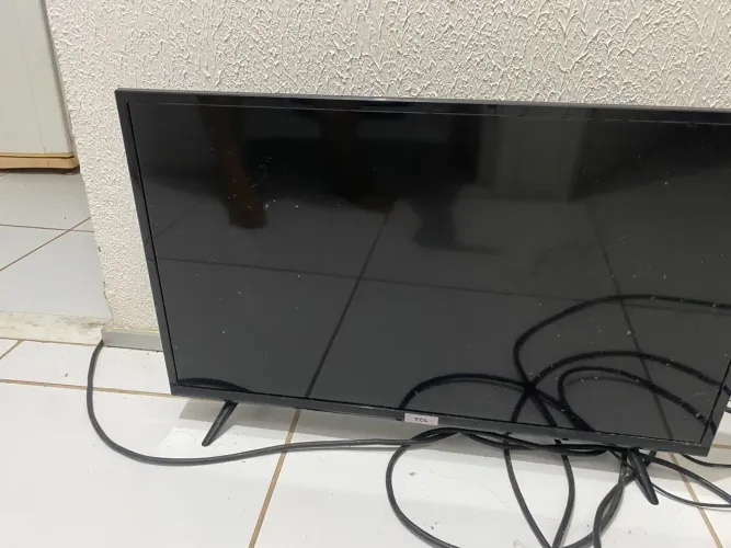 Tv TCL retirar peças