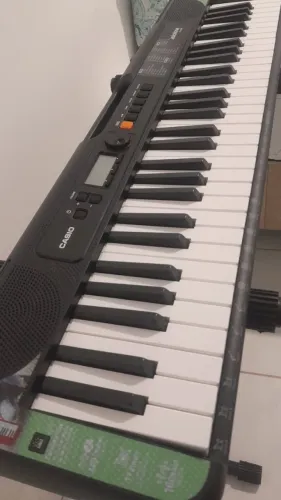 Teclado Casio CT-S200 + Suporte