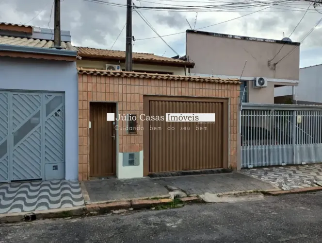 Casa Térrea à Venda na Vila Santana