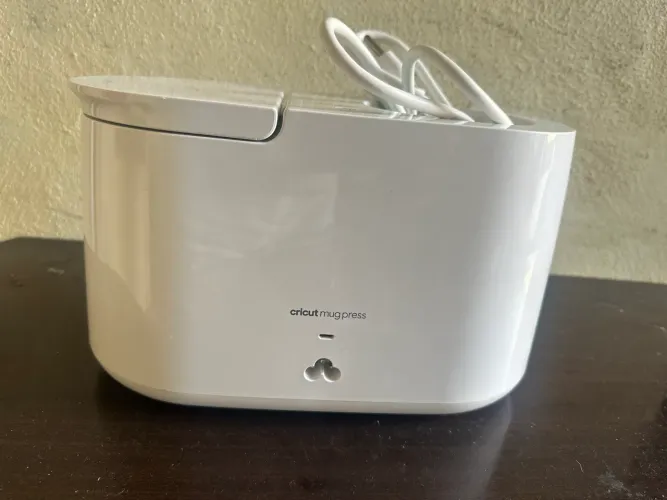 VENDO PRENSA PARA CANECAS CRICUT MUG PRESS