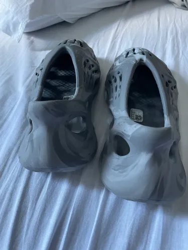 Adidas Yeezy Foam Runner