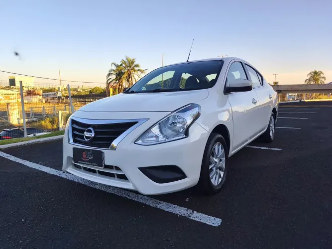 Nissan Versa SV 1.6 16V Flexstart 4P Aut. 2017