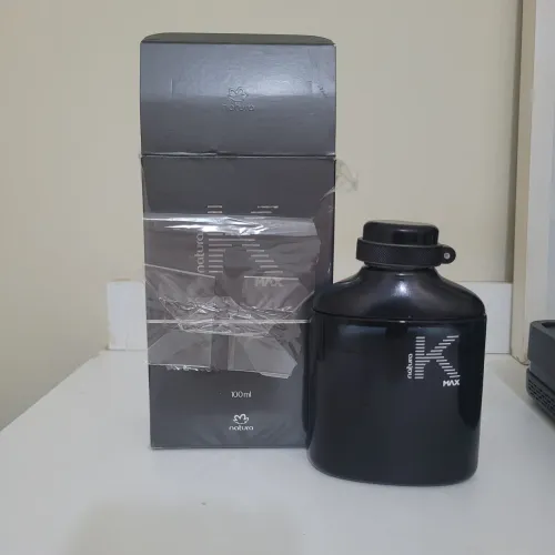 Perfume K Max Natura Semi- novo