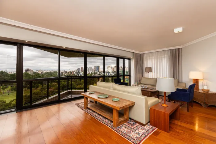 Apartamento à venda com 4 quartos sendo 3 suítes no Cabral em Curitiba