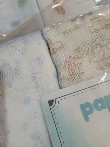 Fralda de tecido embanhada com barra estampas variadas kite com 9 peças