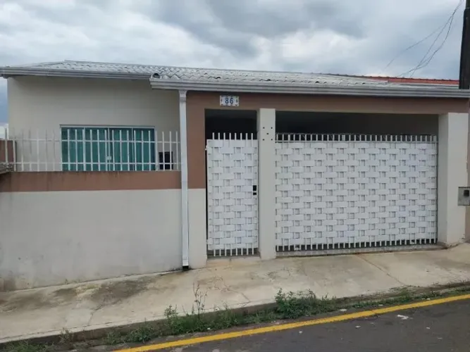 CASA A VENDA