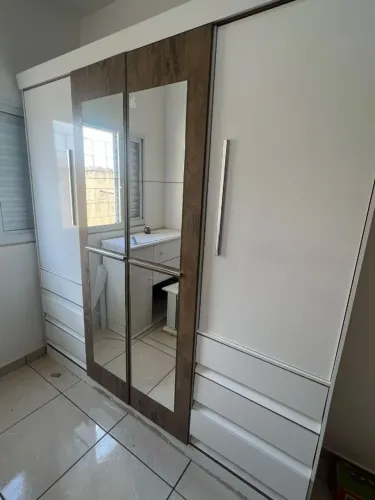 ENTREGO e MONTO GUARDA ROUPAS DE CASAL UBERLÂNDIA. 850,00