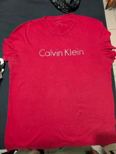 Camiseta Calvin Klein ORIGINAL vermelha TAM G