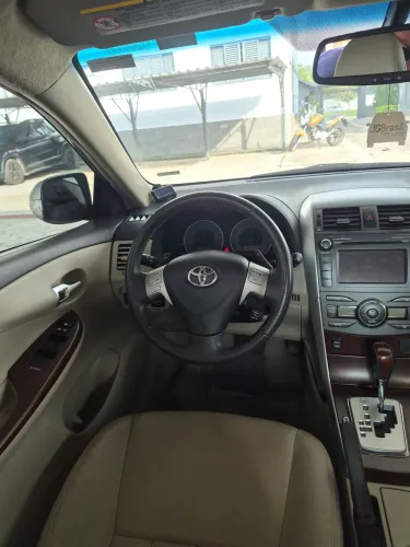 Toyota Corolla Altis 2.0 Flex 16V Aut. 2014