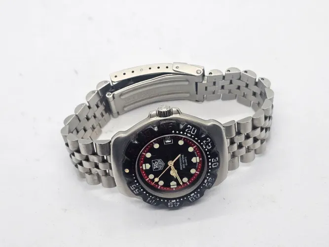 Relógio TAG Heuer Formula 1 Vintage 35mm Professional 200m 