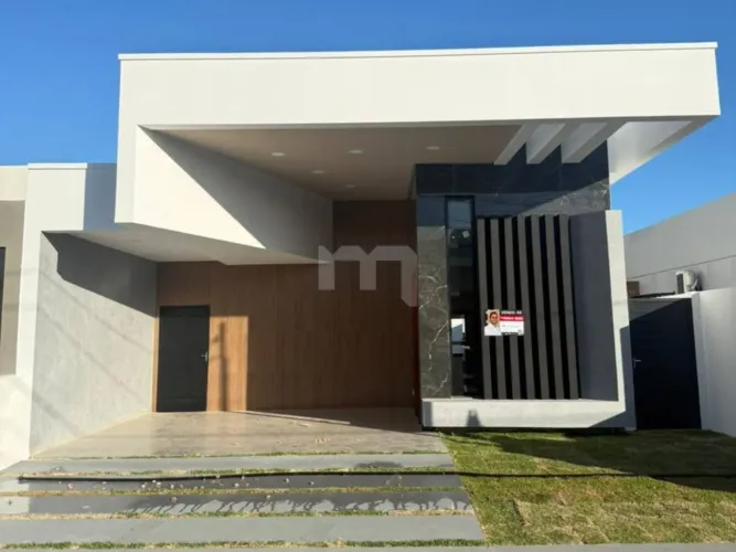 Casa à Venda no Condomínio Sol e Praia