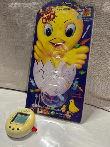 Bichinho Virtual Cyber Chick Lacrado na Cartela Original - Anos 90/Retrô