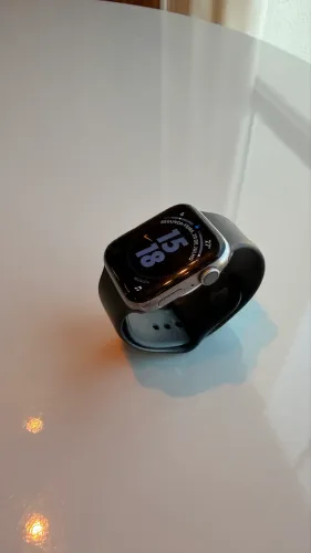 Apple Watch Series 4 GPS 42 mm Cinza Espacial