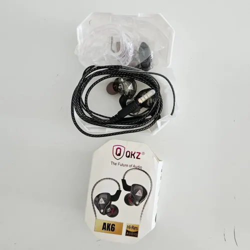 Fone de ouvido QKZ ótima qualidade