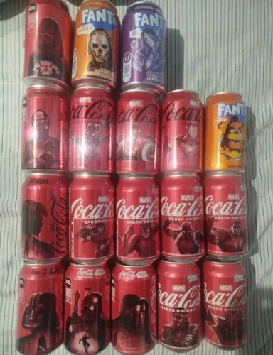 Latas colecionáveis da coca cola
