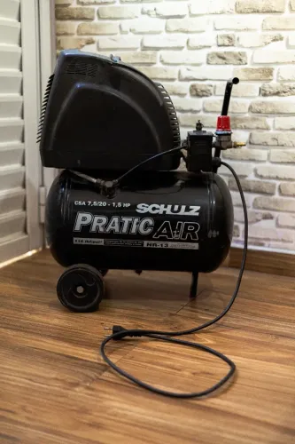 Compressor de Ar Schulz Pratic Air 7,5/20 1,5HP 220V