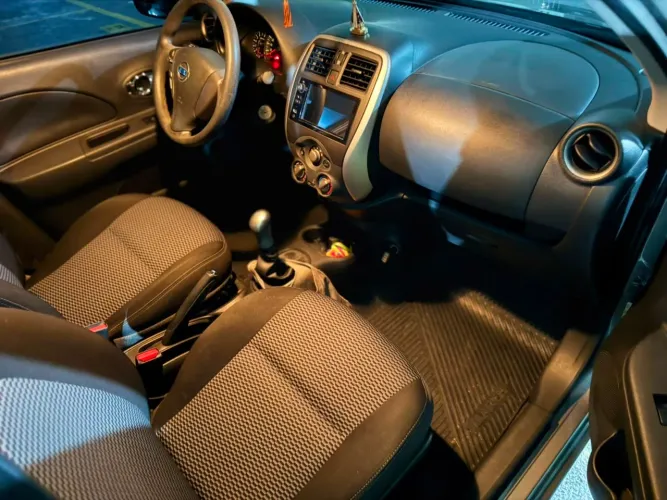 Nissan March SV 1.0 12V Flex 5P 2020