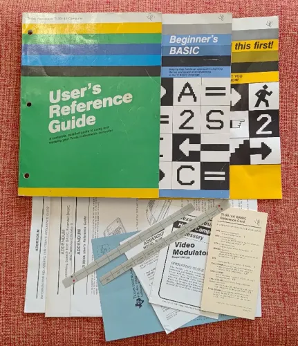 Manuais Originais do Computador TEXAS INSTRUMENTS TI-99/4A - Bom Estado