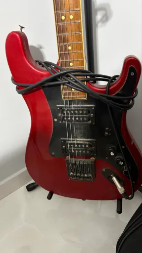 Guitarra Elétrica Innsbruck - R$ 800