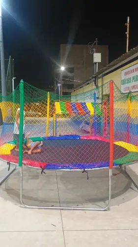 Vendo pula pula e piscina de bolinha 