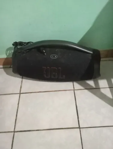 JBL semi nova