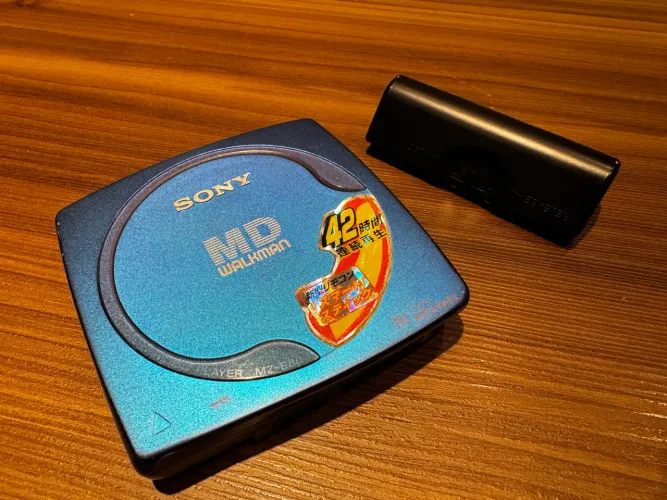 MD Walkman Sony MZ-E80 azul, player MiniDisc japonês 1999, restaurado e testado