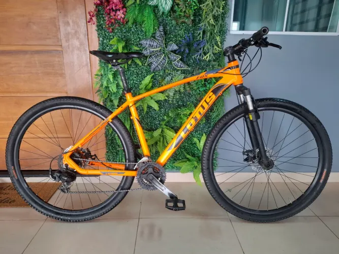 Bicicleta Lotus Fox Aro 29