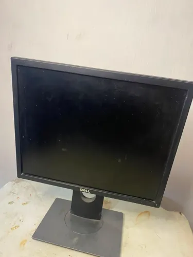 Monitor Dell P1917Sc 19" - HDMI, DisplayPort e VGA
