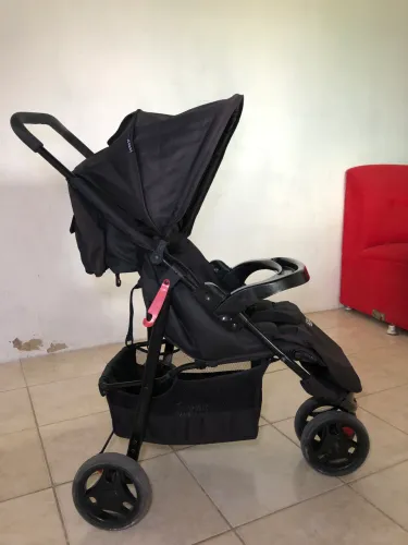 Carrinho bebê Cosco Kids semi novo