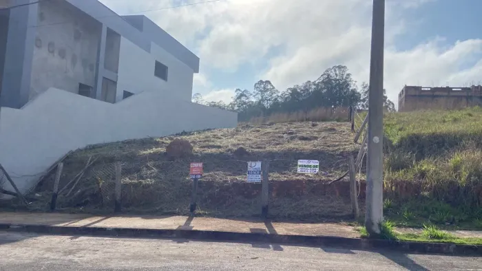 Lote bairro Tiradentes em Conselheiro Lafaiete
