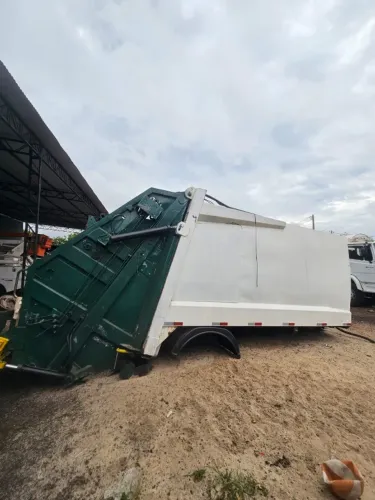 Compactador de lixo 15 e 19 m3