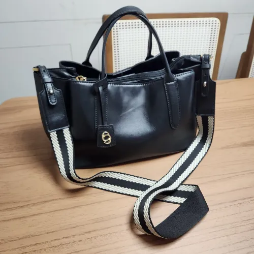 Bolsa Corello preta 