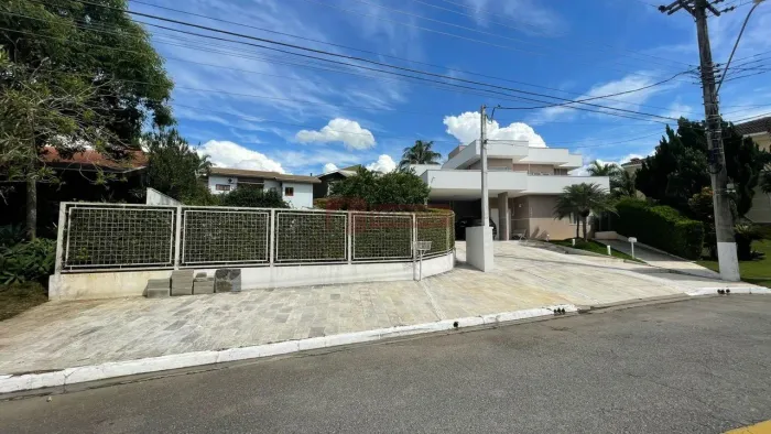Casa em Condomínio Taubaté Village, no Jardim das Nações Taubaté, 4 Suítes